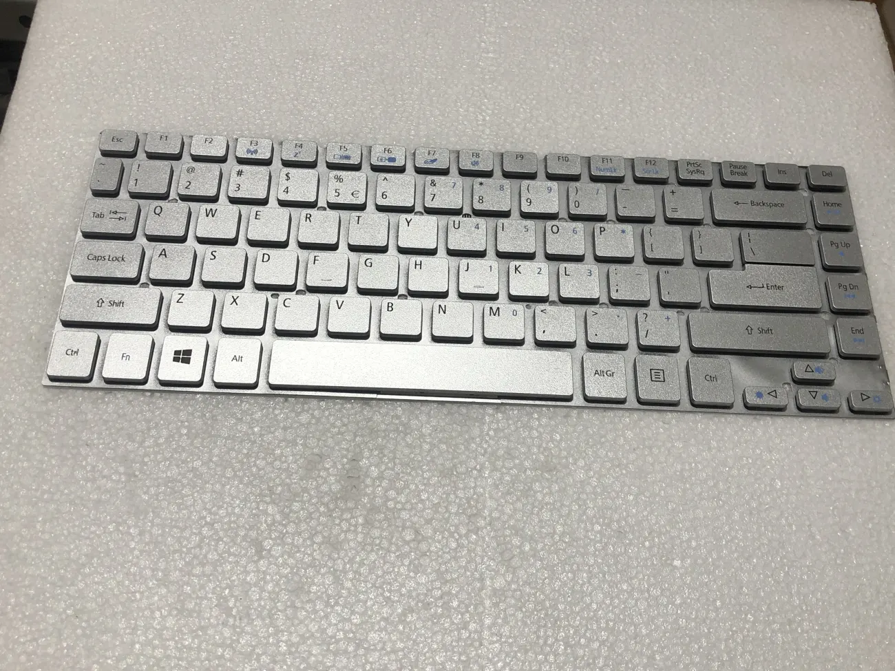 ảnh phóng to đại diện của  Bàn phím ACER 4830 BẠC =>Aspire 3830 4755 4830