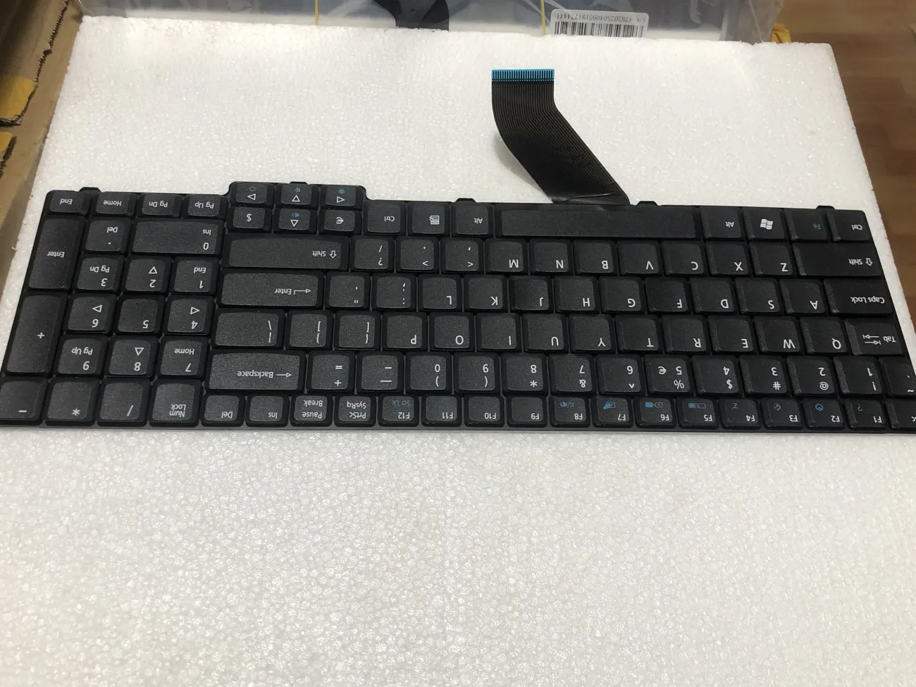 Bàn phím ACER 5735 CÁP NGẮN =>Aspire 5235 5335 5535 5635 6530 6930 7000 7100 7220 7320 7400 Aspire 7520 7620 7700 7720 8530 8730 8735 8920 9300 9400 9920 mặt trước