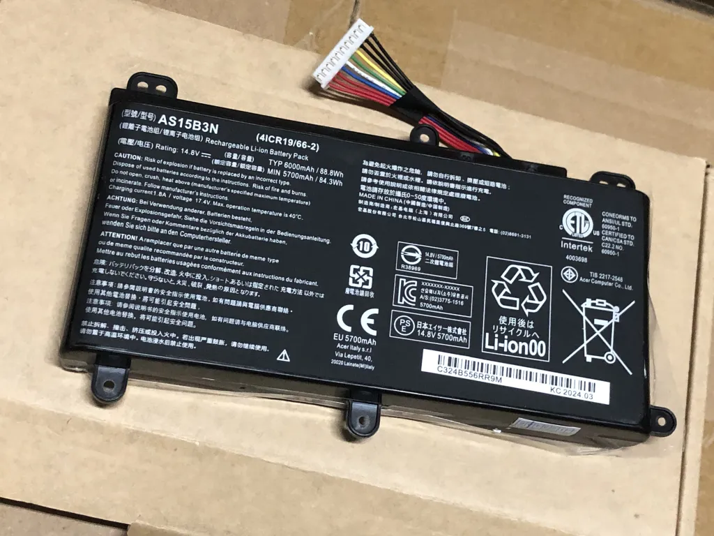 PIN ACER PREDATOR 15 G9-591 AS15B3N (ZIN) - 4 CELL - Acer Predator 15 G9-591, G9-592, G9-593, Acer Predator 17 G5-793, G9-791, G9-792, G9-793, G9-973, Acer Predator 17 X GX-791, GX-792, Acer Predator 21 X GX21-71, Acer Orion 9000 PO9-900, AS15B3N mặt sau
