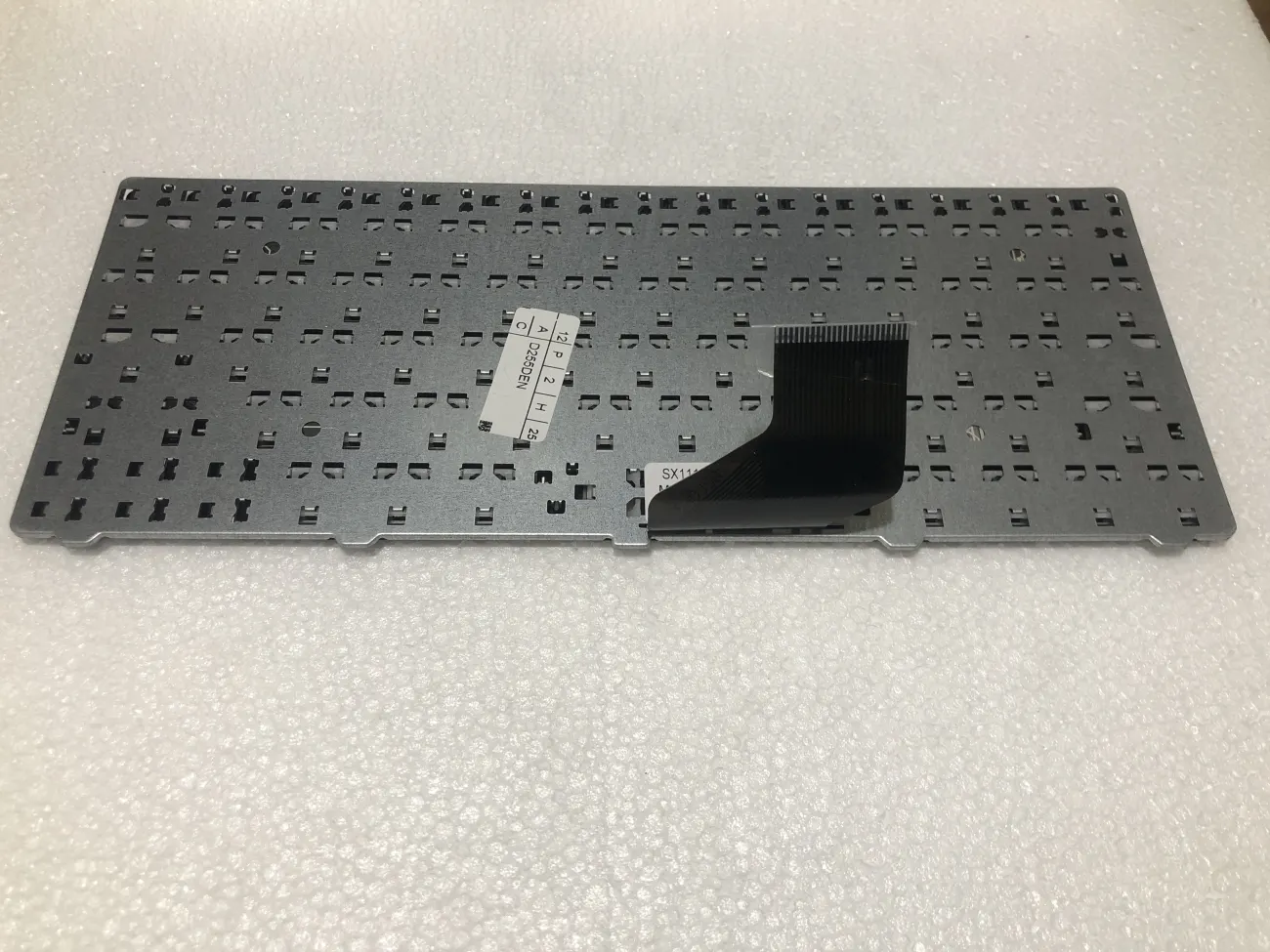 Bàn phím ACER D255/532 ĐEN =>Aspire One 521 522 532 533 D255 D257 D260 D270 D532 N57 NAV50 NAV51 NAV70 PAV70 ZE6 ZE7 eMachines 350 355, Gateway LT21 LT22 LT23 LT25 LT27 LT28 LT32 LT40, Aspire One D255 D255E, Aspire D257, Aspire AOD257, Aspire D260, Aspire D270, Aspire AOD260, Aspire AO521, Aspire AO532, Aspire AO533, Aspire 532 532H, Aspire 521 533, eMachines 350, eMachines 355, EM355 EM350, Aspire N55C, Aspire ZH9, Aspire NAV50, NAV51, Aspire PAV80, Aspire PAV70, GATEWAY LT27, GATEWAY LT22, GATEWAY LT21, GATEWAY LT23, GATEWAY LT25, GATEWAY LT40, GATEWAY LT28, GATEWAY LT32, GATEWAY LT30, GATEWAY LT31, GATEWAY LT4010, GATEWAY LT2100, GATEWAY LT4004, GATEWAY LT4008, GATEWAY LT4009L, GATEWAY LT2802, GATEWAY LT2122, AEZE6R00010, GATEWAY AZ5, GATEWAY AZ8 mặt sau