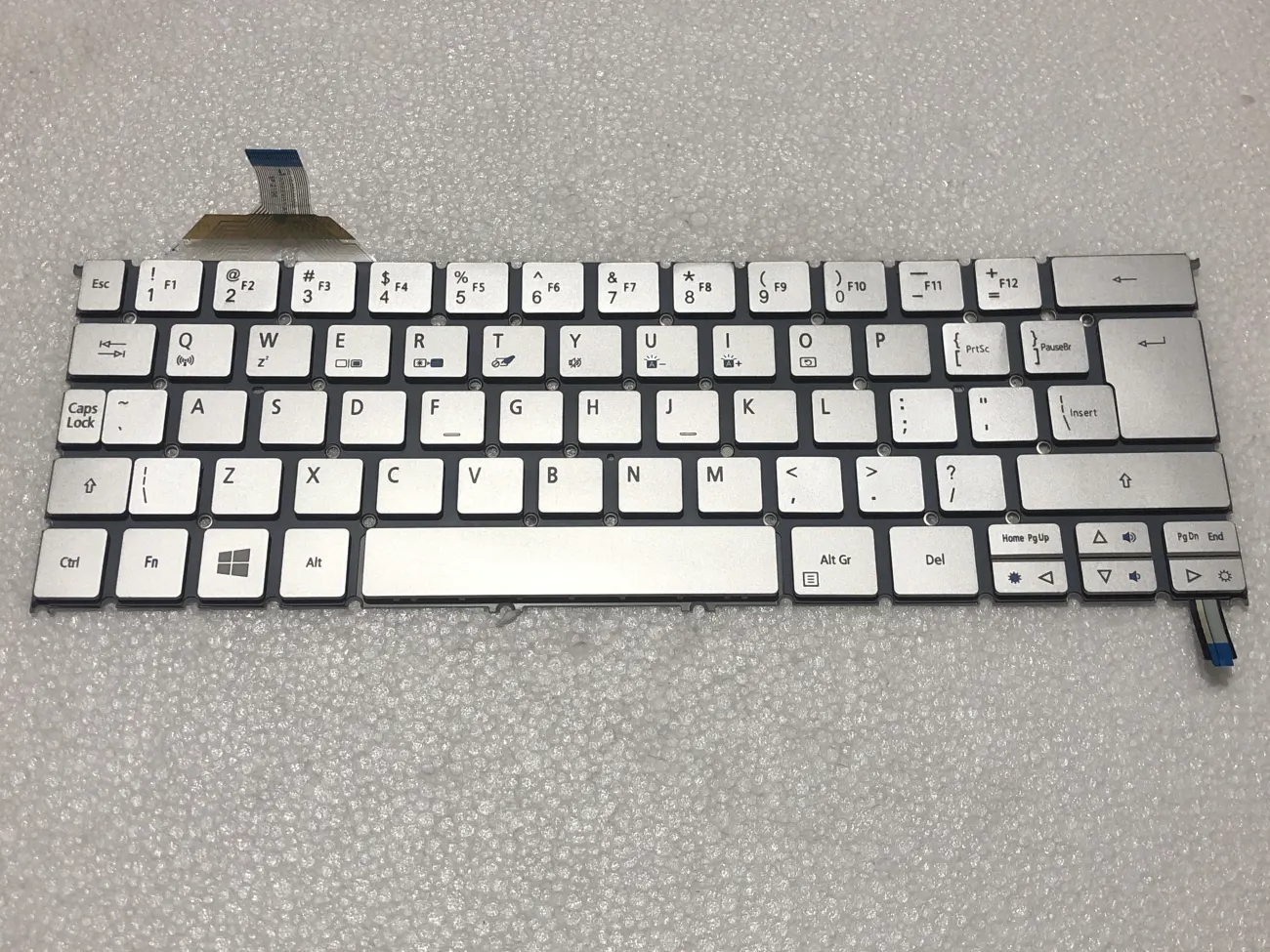 Bàn phím ACER S7-391 - Aspire S7 S7-391, S7-392, s3-391 (CÁP PHỤ NẰM Ở GÓC) mặt trước