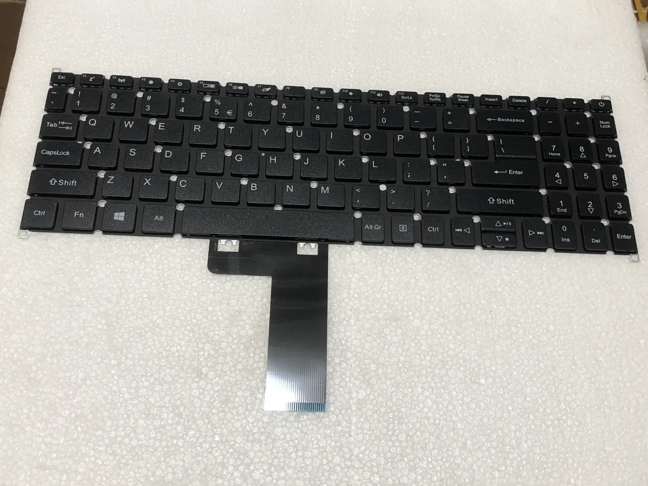 bàn phím ACER SF315 SF531 =>Swift 3 SF315-51, SF315-51G, N17P4, Aspire 3 A314-21, A314-32, A314-33, A315-22, A315-23, A315-34, A315-41, A315-42, A315-54, A315-55, A315-56, A315-57, A315-58, Aspire 5 A514-51, A514-52, A515-53, A515-54, A515-56, A515-57 mặt trước