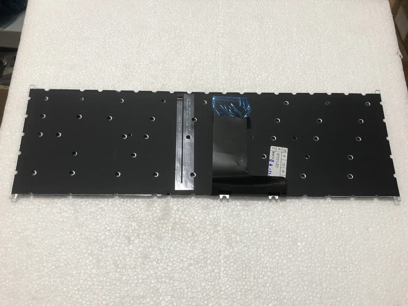 bàn phím ACER SF514-52 (CÓ ĐÈN) =>Acer Swift 3 SF314-42, SF314-57, N19C4 N19H4, Swift 5 SF514-51, SF514-52, SF514-53, SF514-54, SF314-56 SF314-57, SF515-51, SF515-52, N17W3 mặt sau
