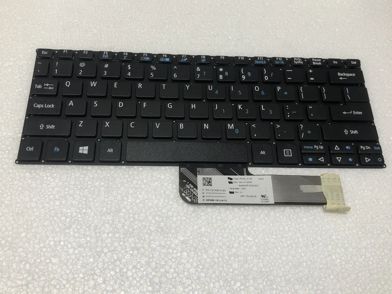 Bàn phím Acer SW 5-015 mặt trước