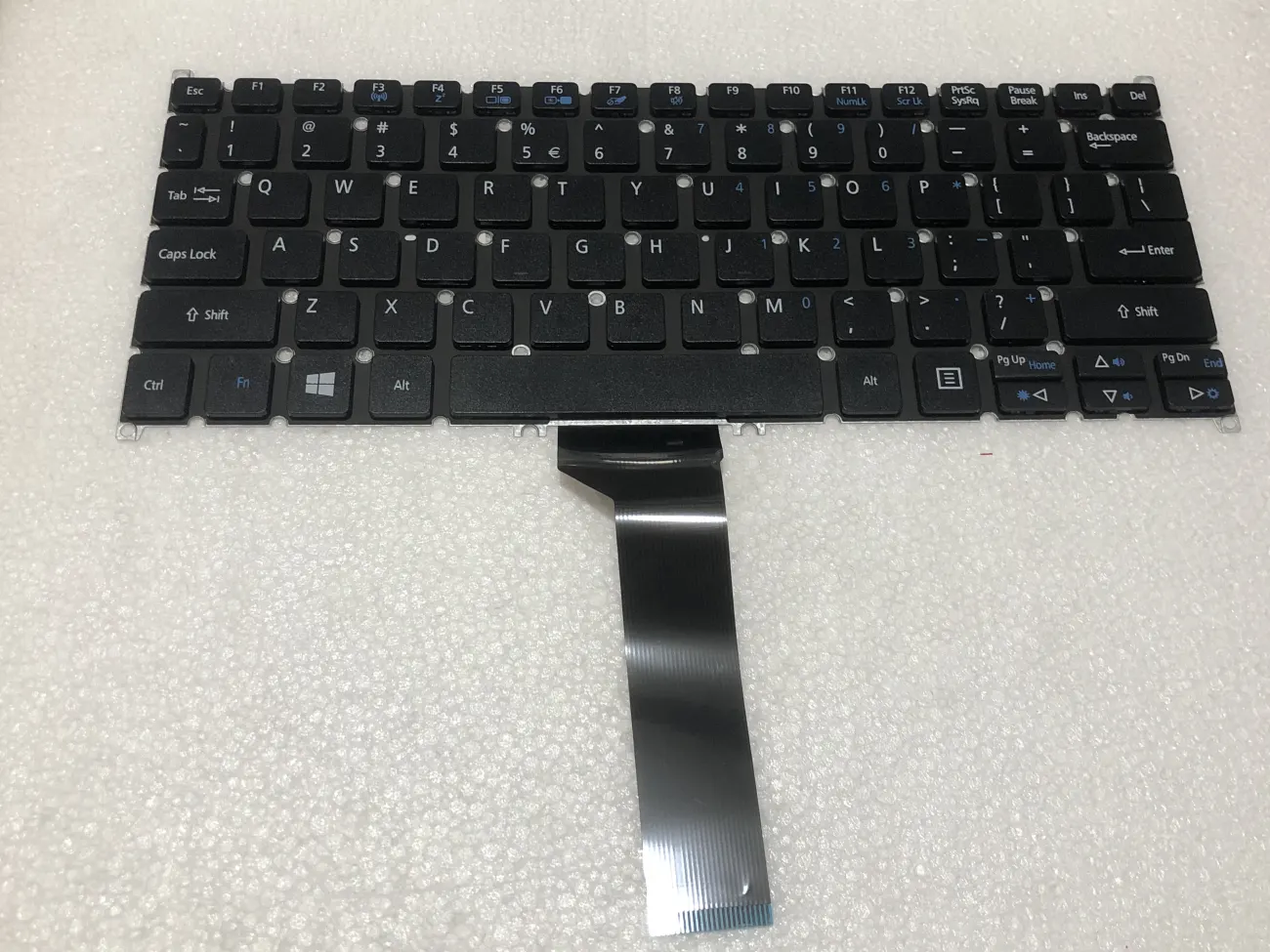 Bàn phím ACER V3-371 ĐEN =>Aspire V3-331, V3-371, V5-121, V5-122, V5-131, V5-132, V3-171, E3-111, E3-112, E3-113, ES1-111, ES1-131, ES1-311, V3-372 mặt trước