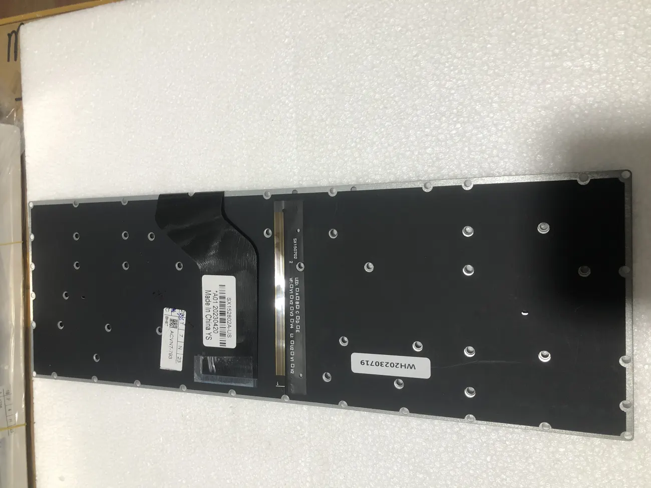 Bàn phím ACER VN7-593 (CÁP TO 32 CHÂN, ) =>Acer VN7-593, G3-571, G9-591, VX15 VX5-793, VX5-591G VN7-793 NV7 VN7-591 mặt sau