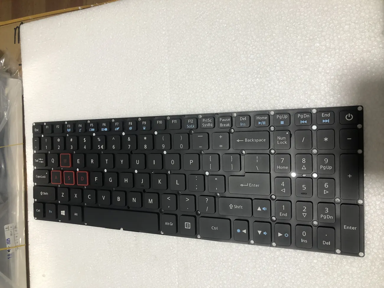 Bàn phím ACER VN7-593 (CÁP TO 32 CHÂN, ) =>Acer VN7-593, G3-571, G9-591, VX15 VX5-793, VX5-591G VN7-793 NV7 VN7-591 mặt trước