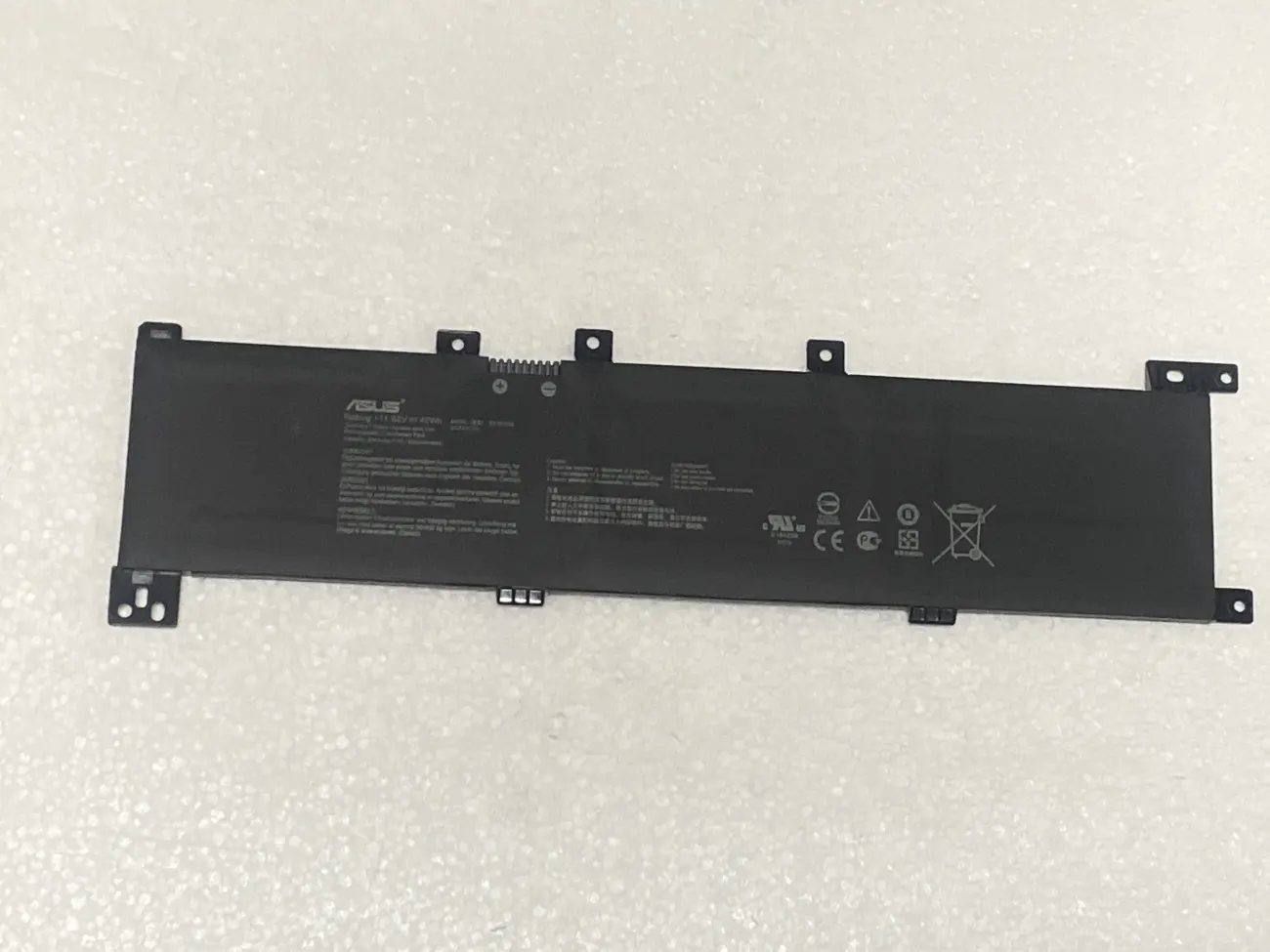 PIN ASUS PRO 17 A705/X705 B31N1635 (ZIN) - 3 CELL - Asus VivoBook Pro 17 A705U N705U A705UA X705U X705UA X705UB X705UF X705UV X705UN X705UQ, B31N1635 mặt trước