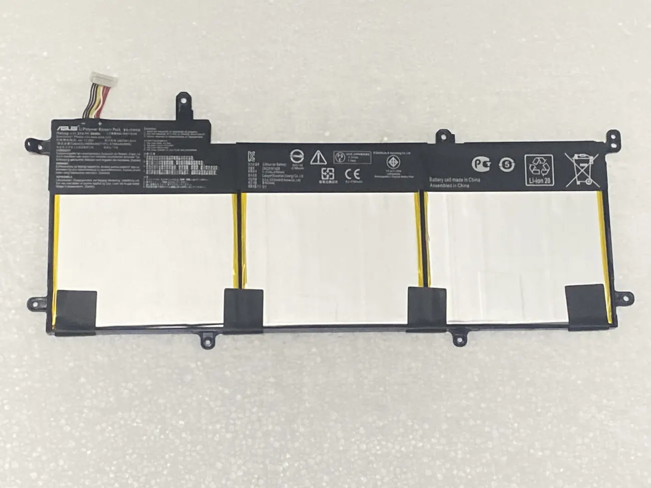 PIN ASUS UX305U C31N1428 (ZIN) - 3 CELL - Asus Zenbook UX305U UX305LA mặt trước