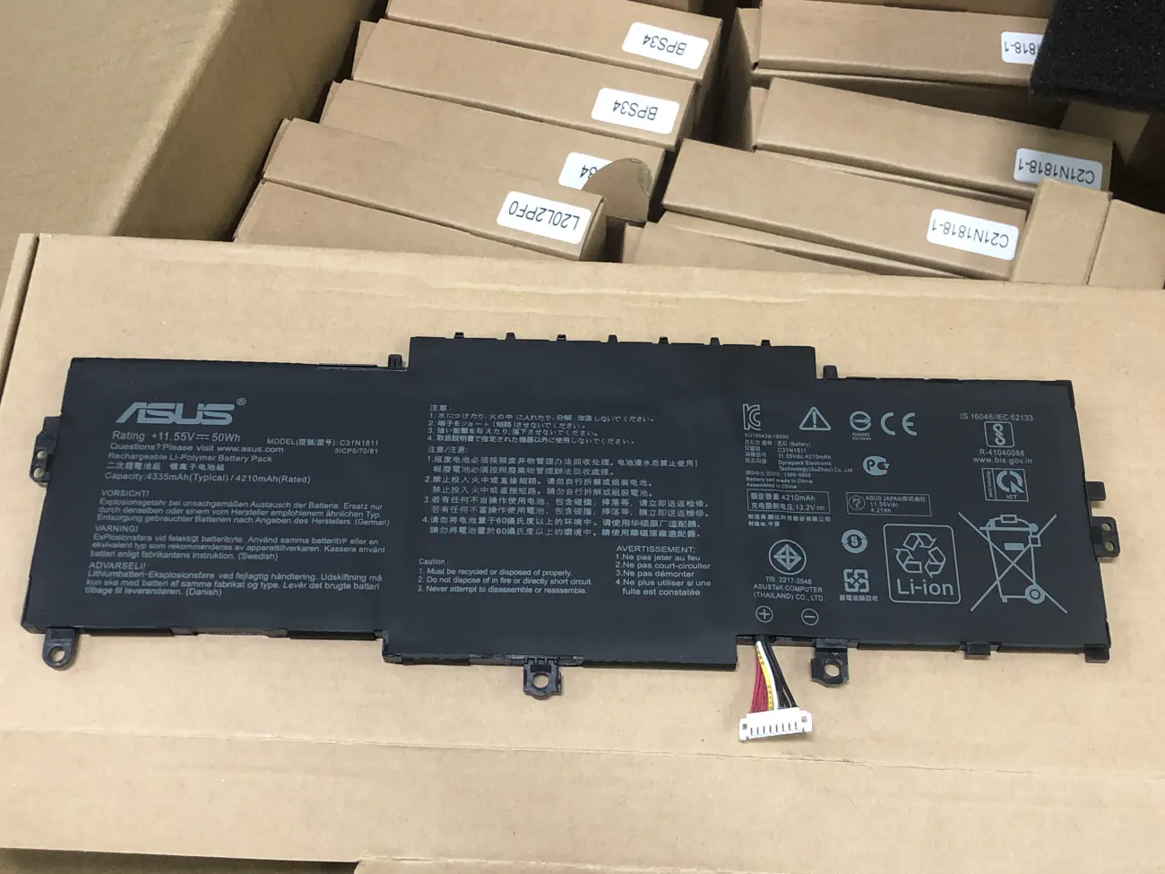 Pin ASUS UX433 C31N1811 (ZIN) - 3 CELL mặt trước
