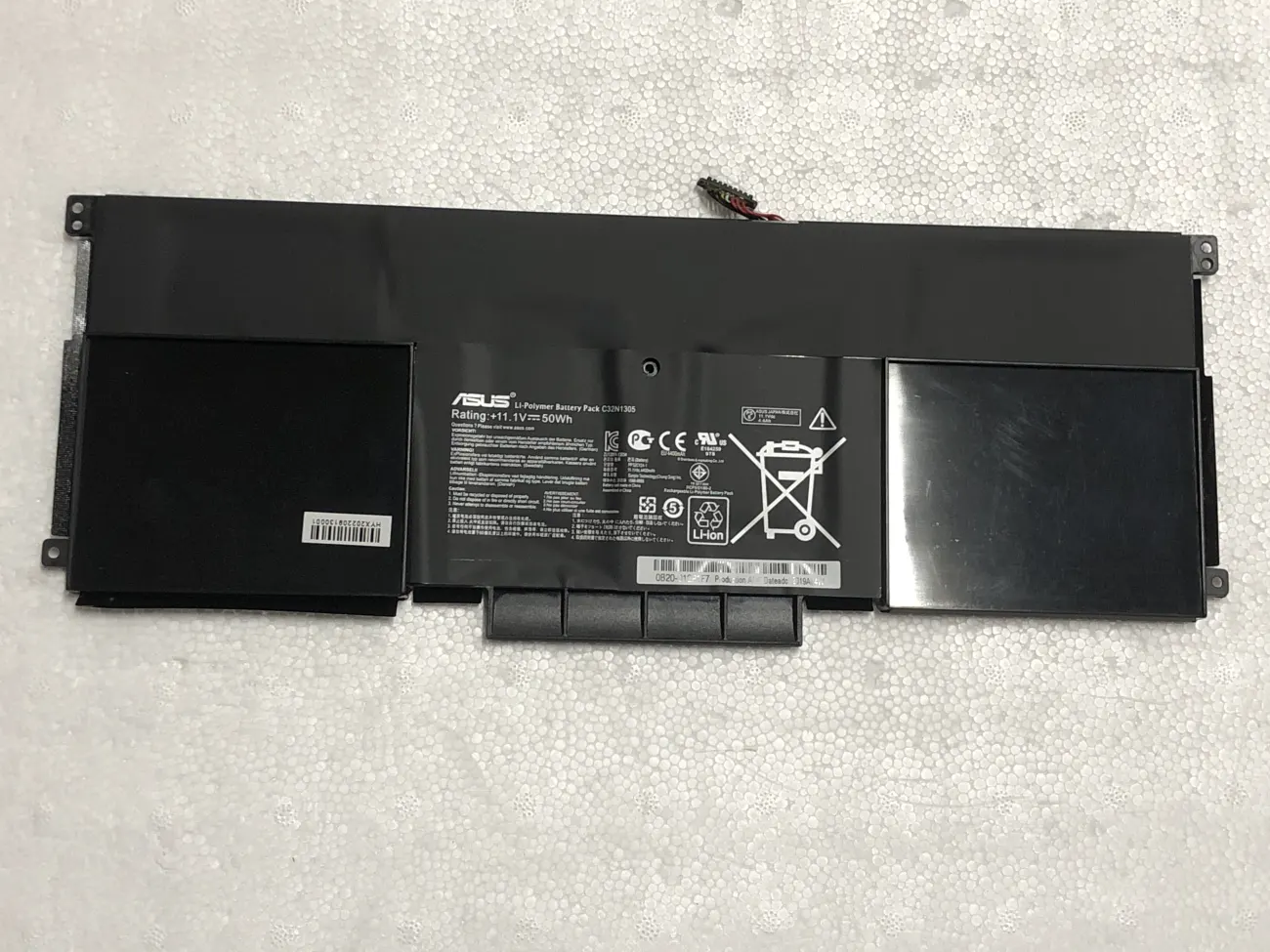 Pin ASUS UX301L C32N1305 (ZIN) - 3 CELL mặt trước