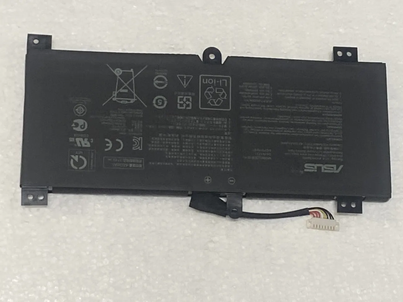 Pin ASUS ROG Strix GL504 (C41N1731) mặt trước
