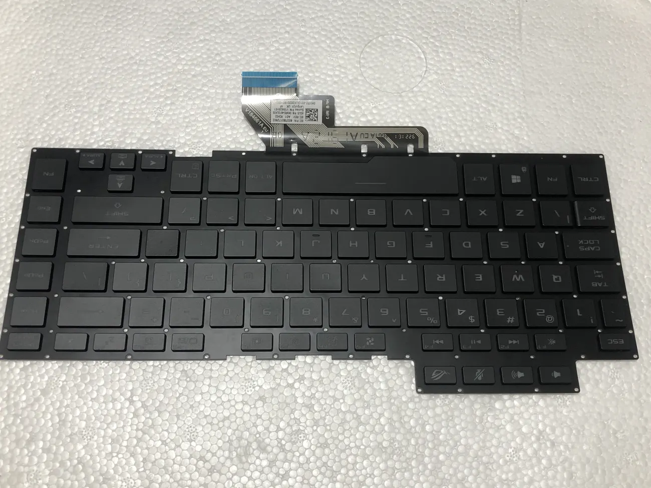 Bàn phím ASUS GX502 ĐEN (LED ARGB, ) *SOCKET CÀI* =>Asus ROG GX502 GX502G GX502L GA502 GA502D GA502L GA502I GU502 GU502D GU502L GU502G, PHÍM ASUS H500G (CÓ ĐÈN, ) - Asus ProArt StudioBook 15 H500 H500G W500 mặt trước