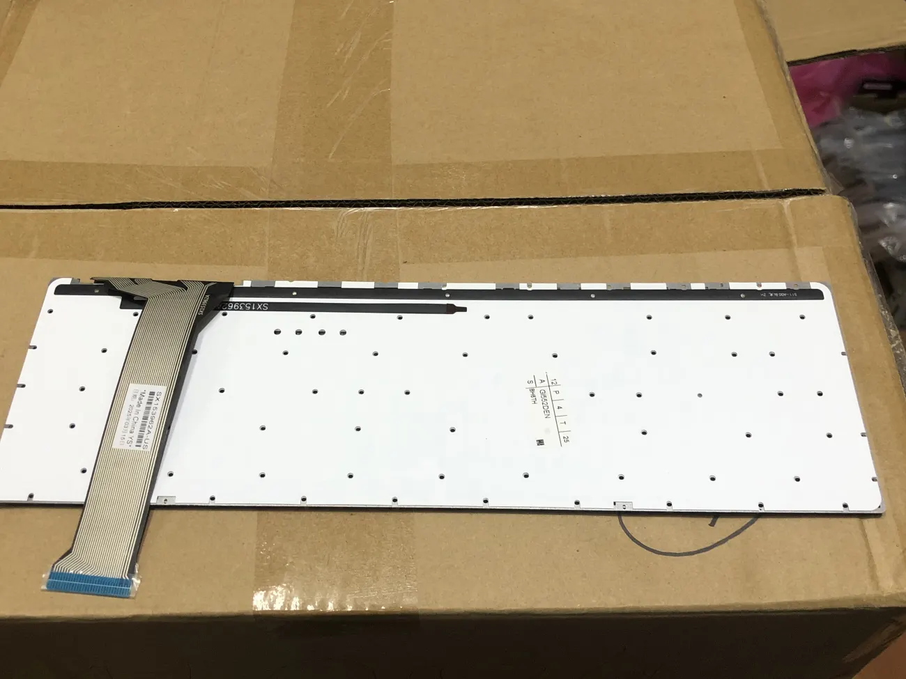 Bàn phím ASUS GL552 Led Đỏ Rog GL551 N551 GL552 GL552J GL552V ZX50 mặt sau