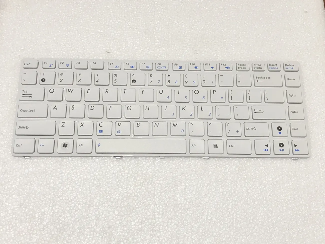 Bàn phím ASUS k42 trắng mặt trước