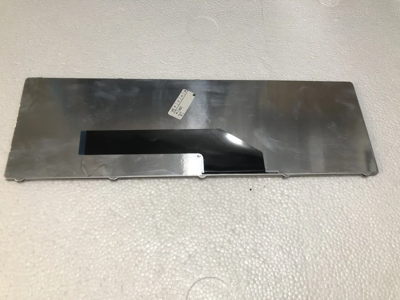 Bàn phím asus K50, K50, K51, K50AB, K60, K61, K62, K70, K72, P50, P50IJ, K50C, K60IJ, X5D, F52, F90, P52, X66, F90SV, X50IJ, X51, X70, X5AC, SX540D mặt sau