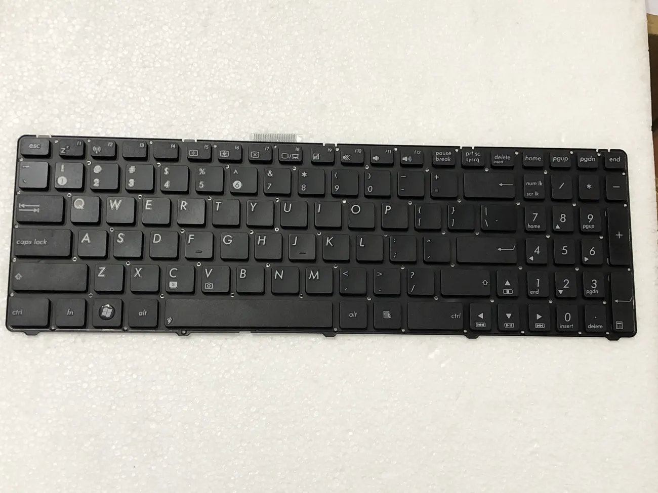 Bàn phím ASUS U56 ZIN mặt trước