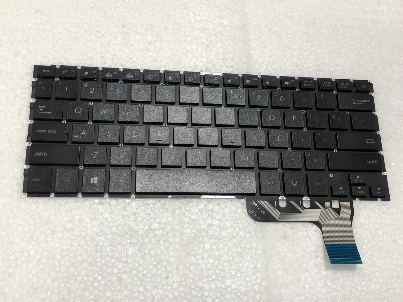 ASUS UX303 CÓ ĐÈN mặt trước