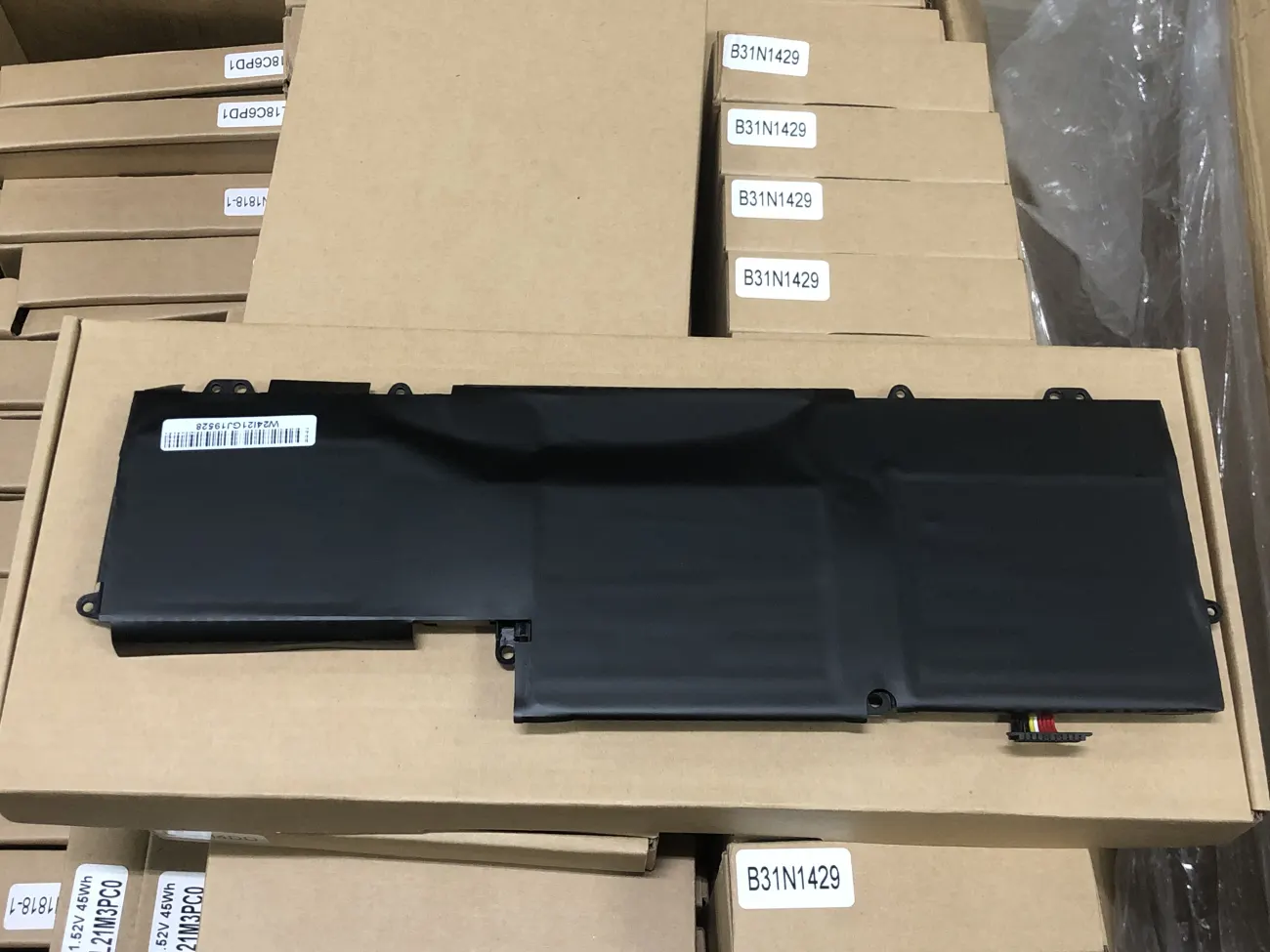 Pin Asus VivoBook U38N ,UX32 ZIN mặt sau