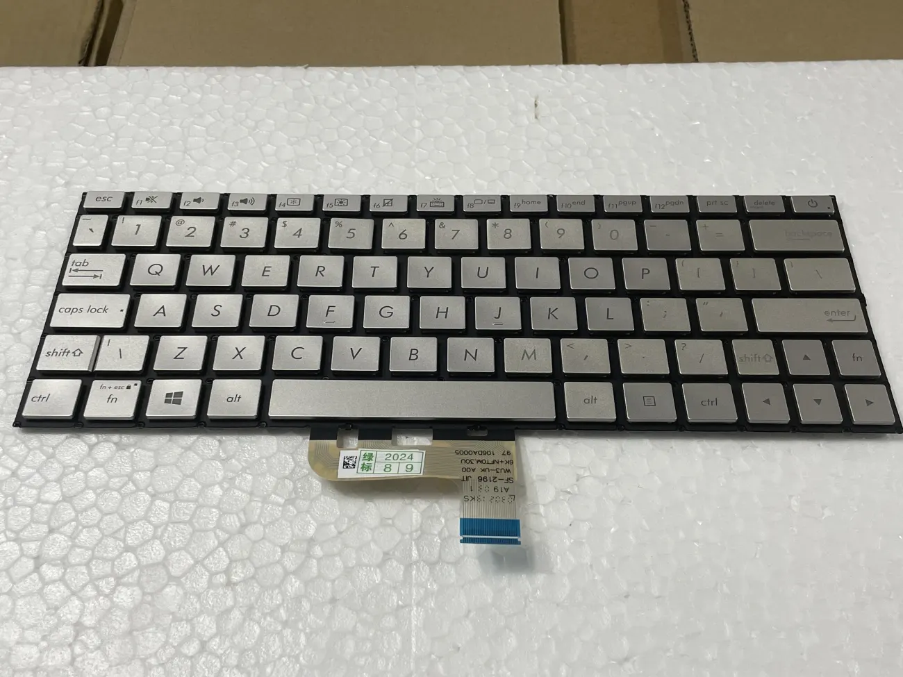 Bàn phím ASUS UX333 BẠC (CÓ ĐÈN) - Asus Zenbook 13 UX333 UX333F UX333FN UF3300F UX334 UX334U UX334UA UX334A U334U mặt trước