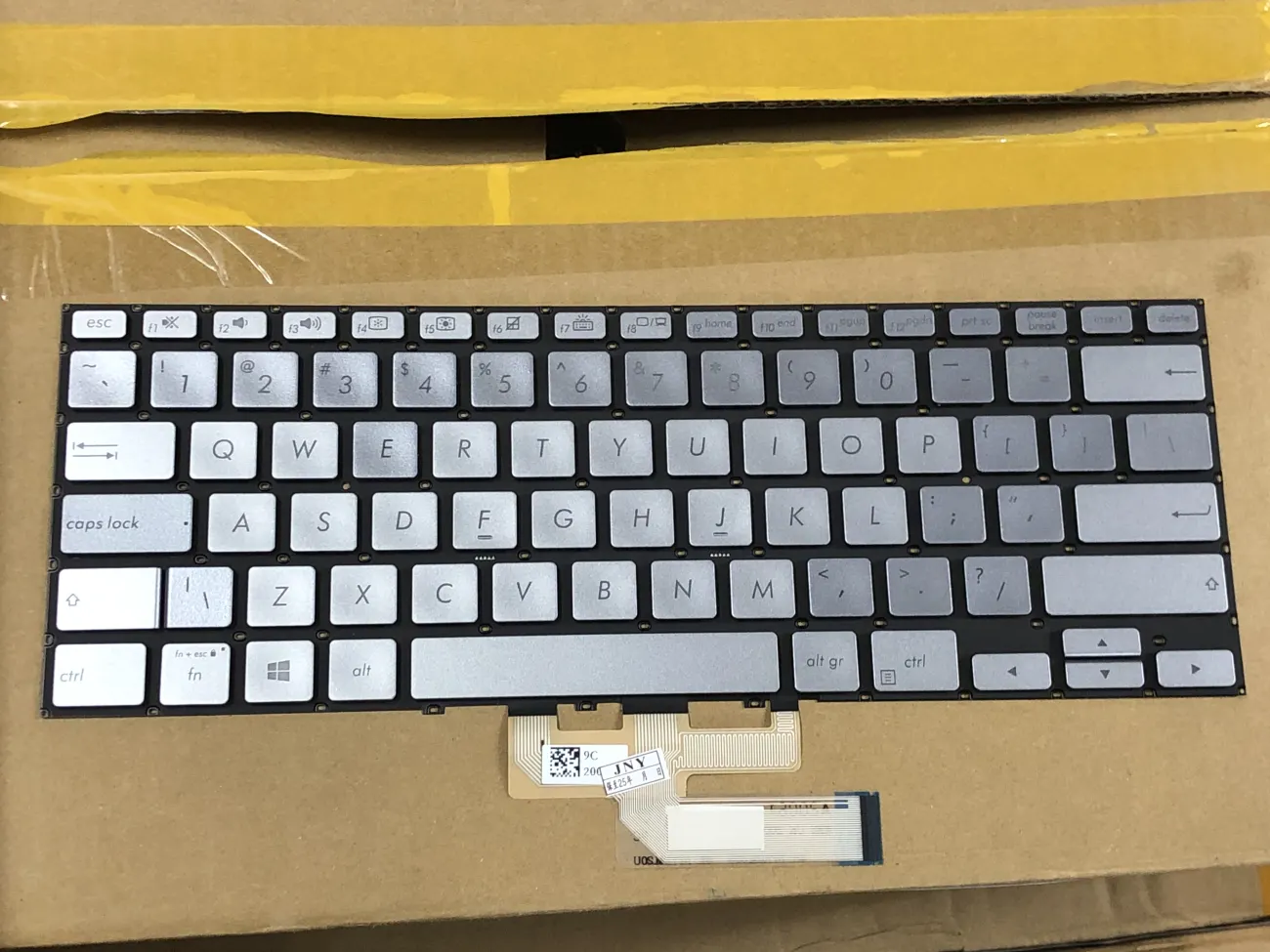 Asus ZenBook flip 14 UX462 UX462 UX462D UX462F (CÓ ĐÈN, MÀU BẠC ) mặt trước