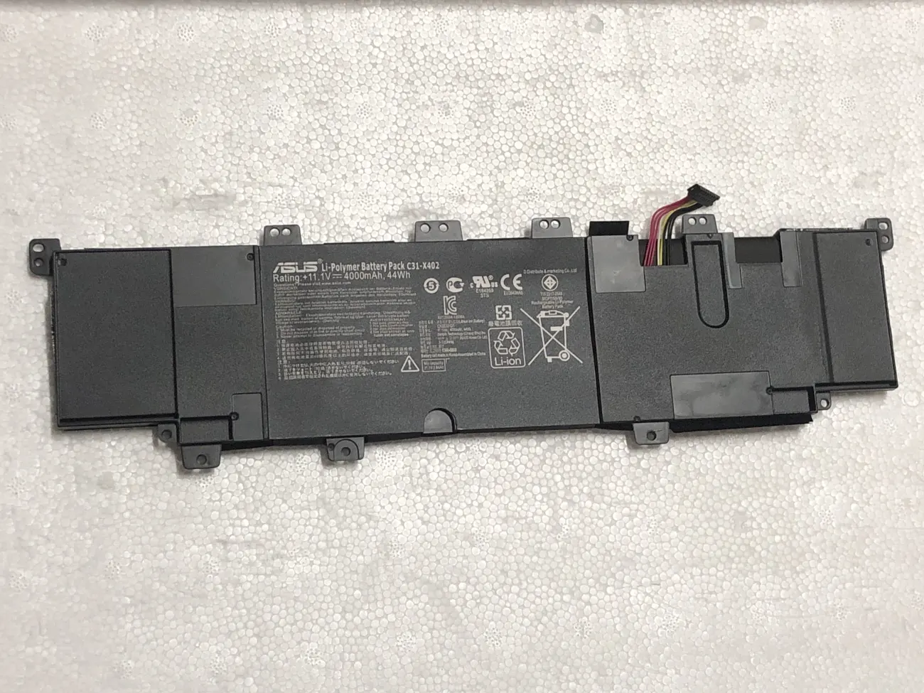 Pin Asus VivoBook S300 S400C S400E ,C31-X402 mặt trước