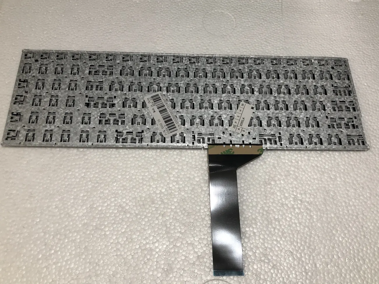 Bàn phím ASUS X551 =>D550 R506 R556 F553 F554 F555 TP550 K501 K555 X551 X553 X554 X555 X502 X502C X502CA S500 F502 V500 R511, X551 X551CA X551MA, W519L, X554 X554L, Y583L, X555 X555L, A555L, F555L, X553, K553, K555L, A555, X555UF, F551 F551C F551M, X502 X502CA, X503 X503M, F553, TP550, J500LA, J550LA, F551, R515 R515M R515MA, D555 D553MA, R554 R554L R554LA, A553, R556 R556L, F555, F555 F555U F555UA F555L F555LA, F556 F556U F556UA, F51LD, F530L, W51L, VM510L, R557L, VM590Z VM590ZA VM590ZE, F530L F530LD F530LN, X555, P551 P551C, F550 F550v, R512 R512M, A551 A551c, D550 D550M, K553M K553MA mặt sau