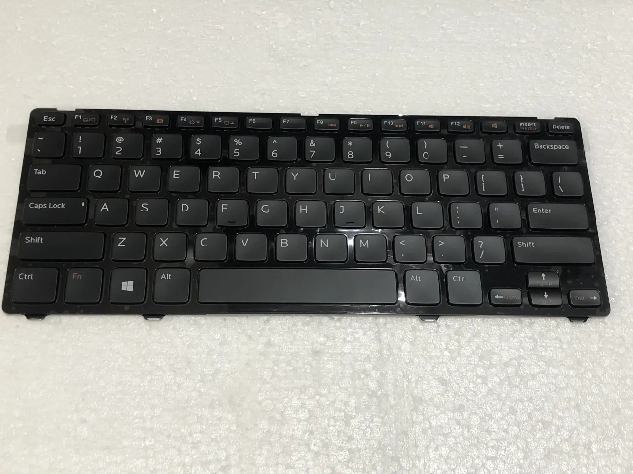 Bàn phím Dell 14Z-5423 mặt trước