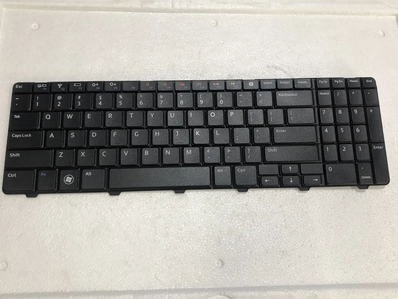 Bàn phím DELL 15R N5010 =>Inspiron 15 15R M5010 N5010 mặt trước