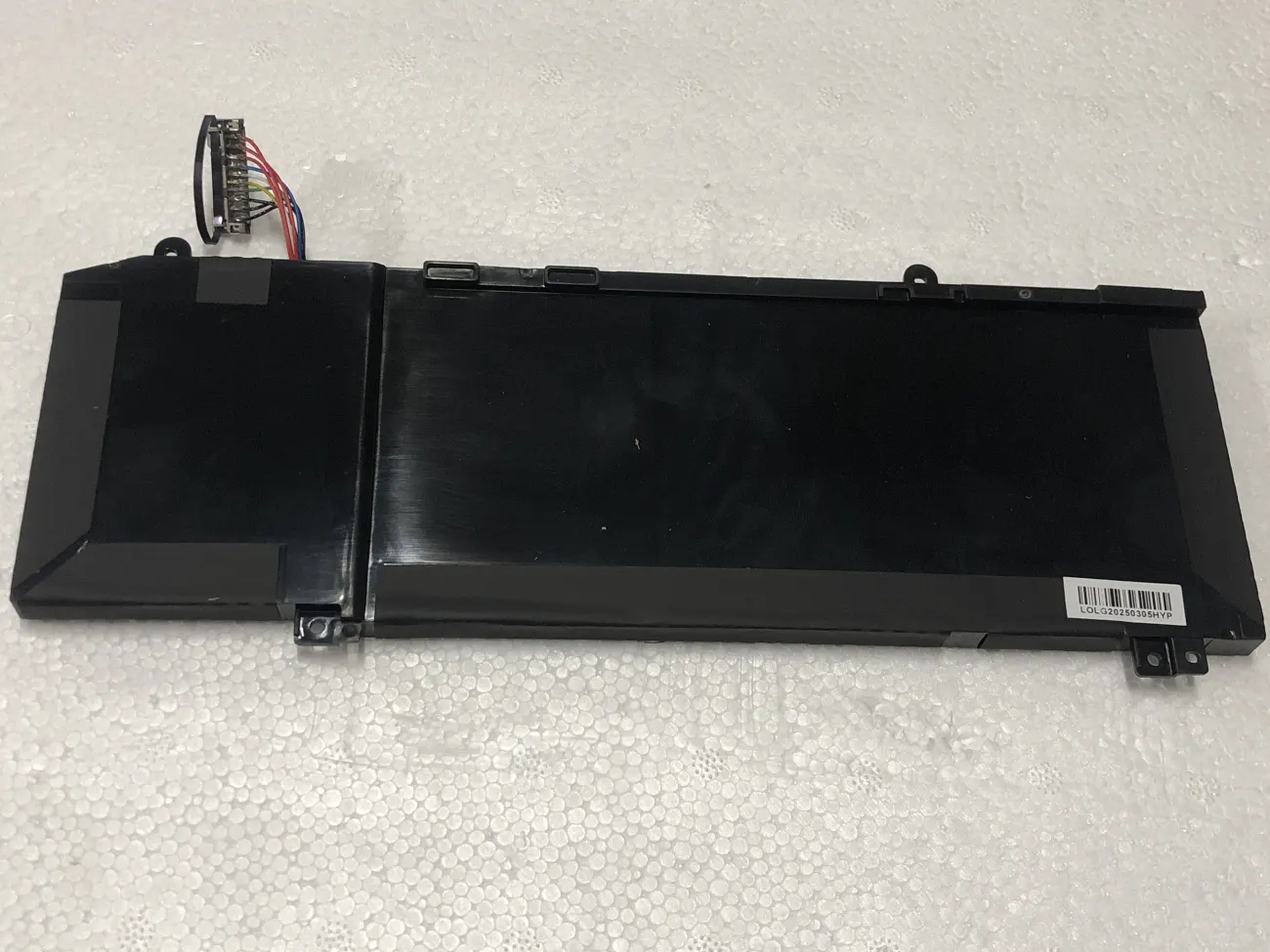 PIN DELL ALIENWARE M15 R1 60WH 1F22N (ZIN) - 4 CELL *KO CẤN HDD* - Dell Alienware M15 R1, Alienware M17 R1, Inspiron Gaming G5 5590, Gaming G7 7590, Gaming G7 7790, 1F22N 0JJPFK mặt sau