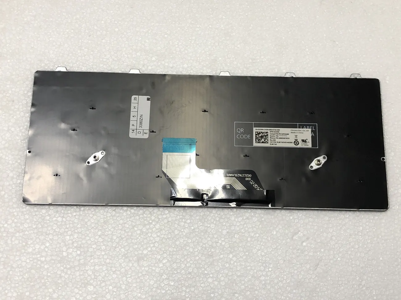 DELL LATITUDE 3180 =>Latitude 3180 3189 3380 mặt sau