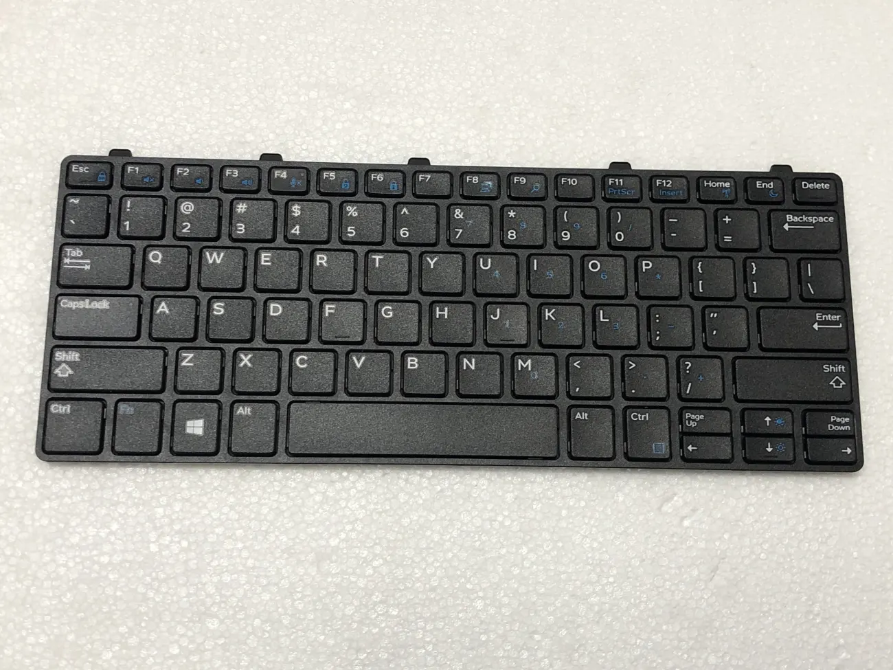 DELL LATITUDE 3180 =>Latitude 3180 3189 3380 mặt trước