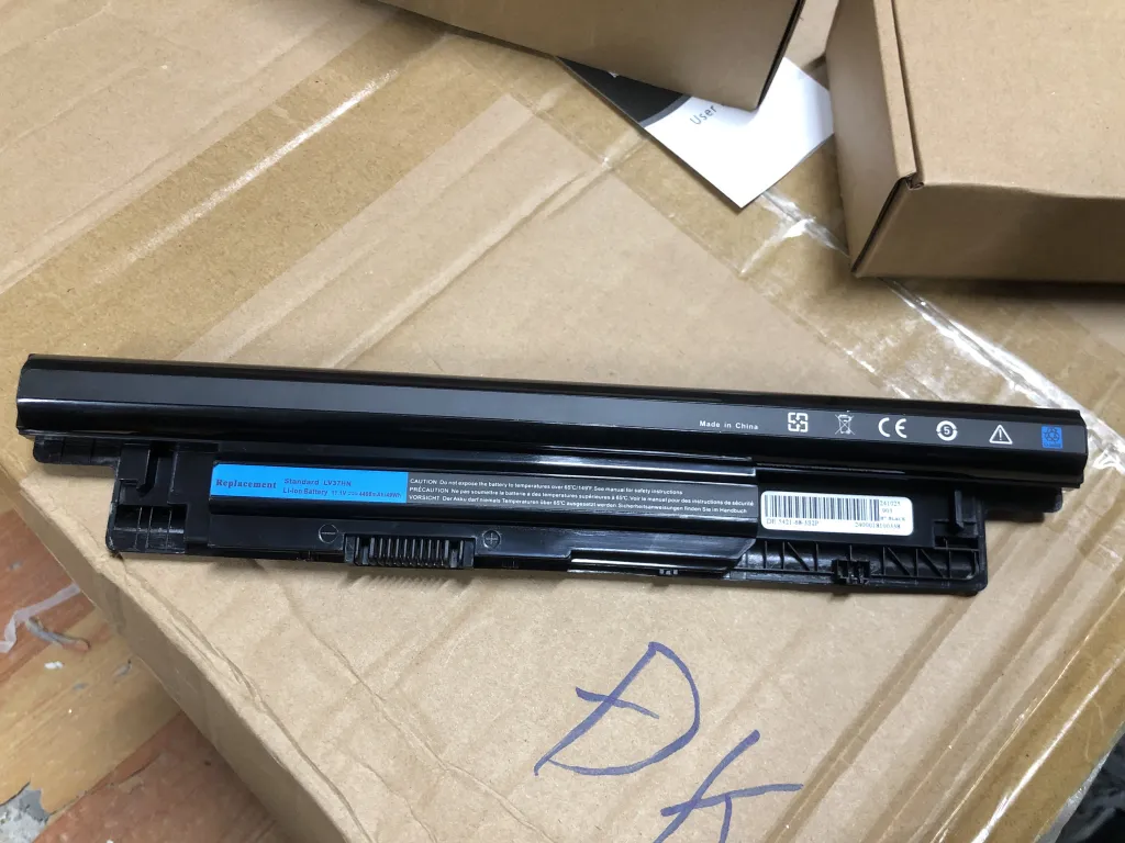 Pin Dell INSPRION 3421,3521 OEM mặt sau