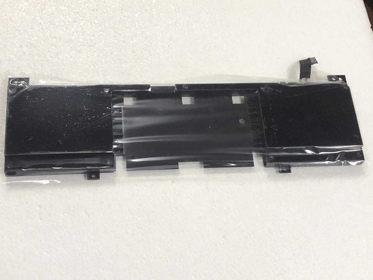 PIN DELL ALIENWARE 13 R1 R2 3V806 (ZIN) - 4 CELL - Alienware 13 R1 R2, 3V806 62N2T 2VMGK N1WM4 mặt sau