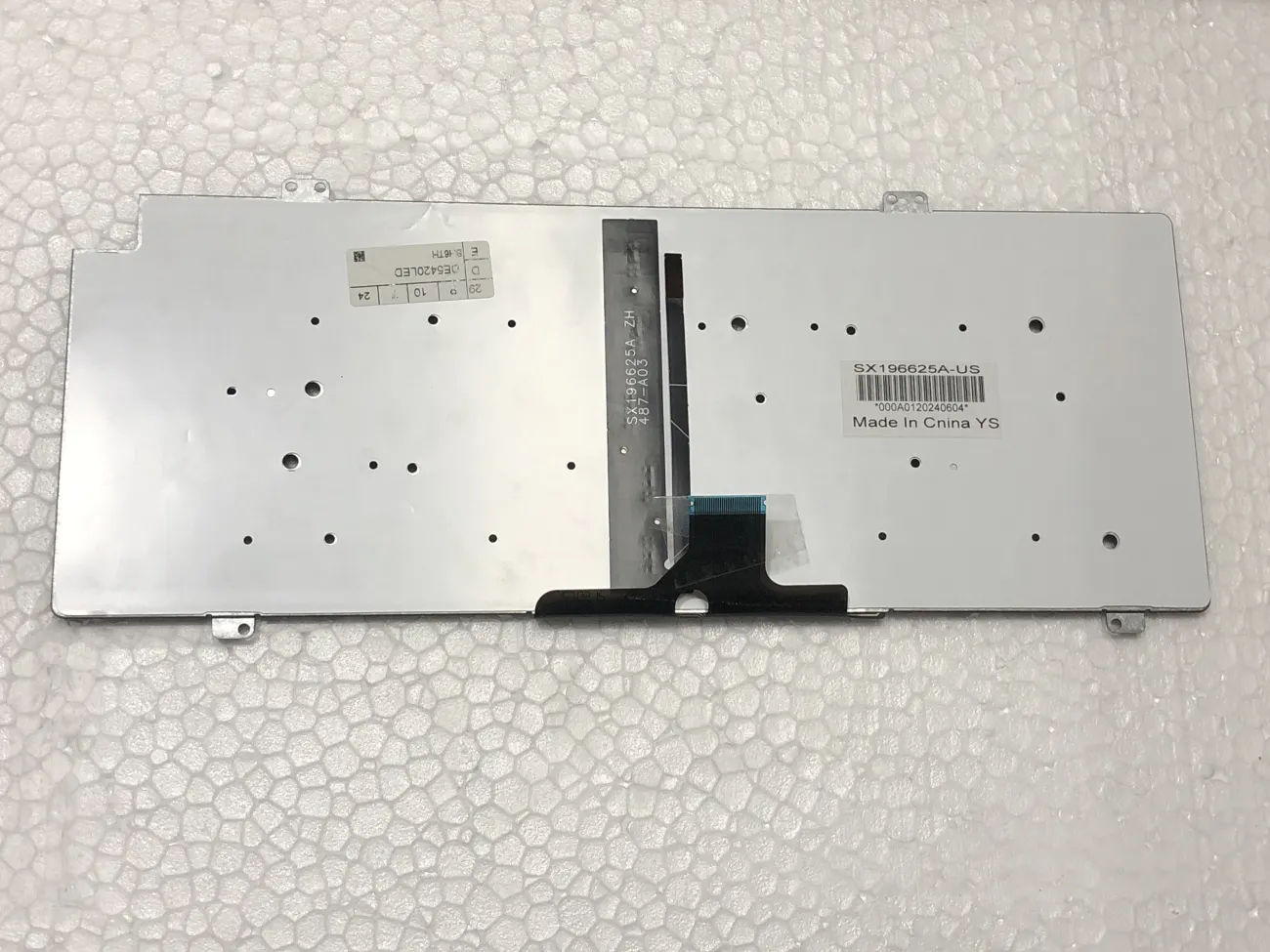 Bàn phím DELL 5420 ĐEN CÓ ĐÈN   5420 7420 7520 (2 in 1) mặt sau