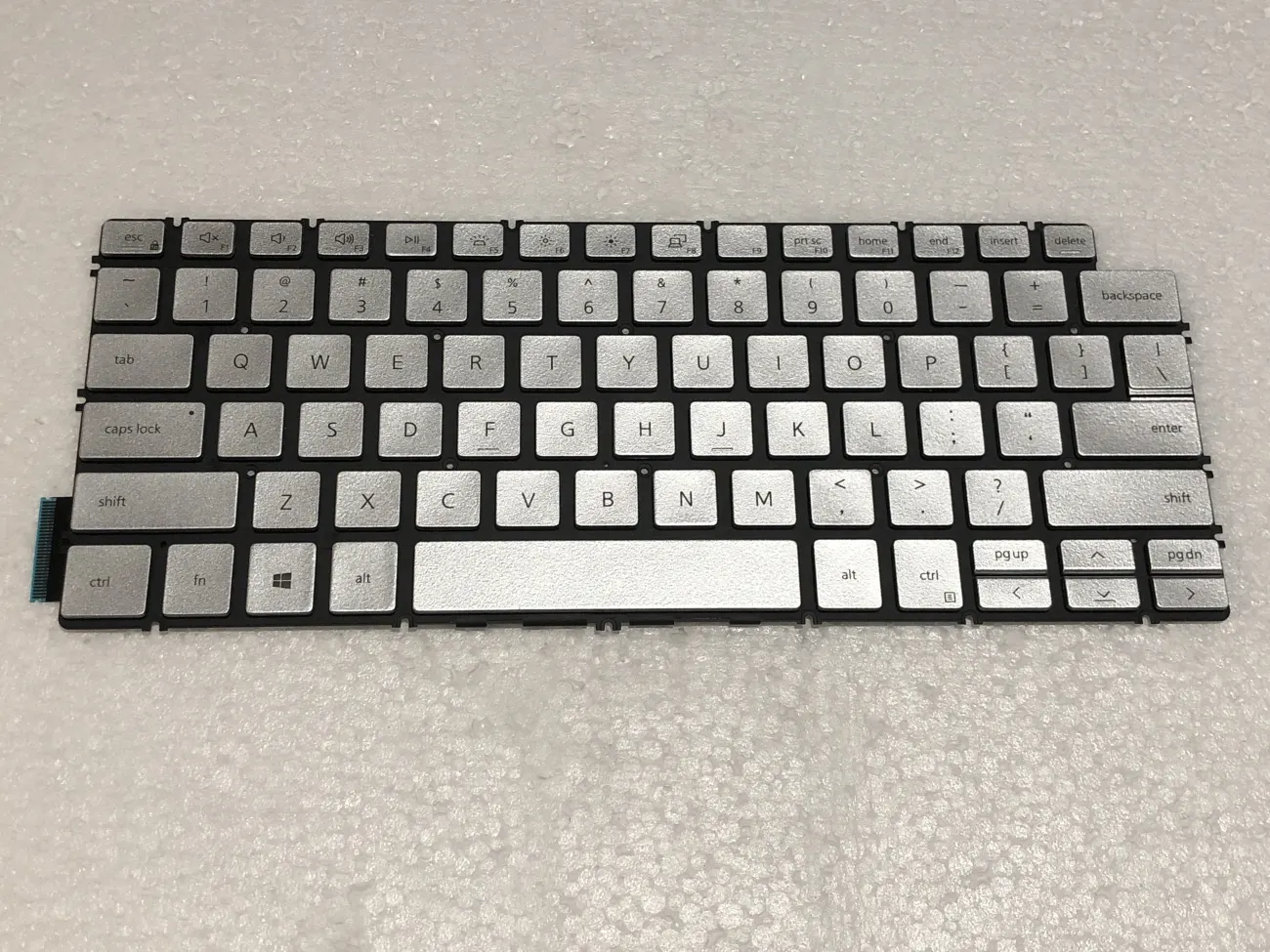 Bàn phím DELL VOSTRO 5490 7491 BẠC (ZIN) *NÚT LXTP NHỎ* =>Dell Vostro 5390 5391 5490 5491 5493 5498 7390 7391 7490 7491, Latitude 3301 3311 3410, Vostro 3400 (Gen 11) mặt trước