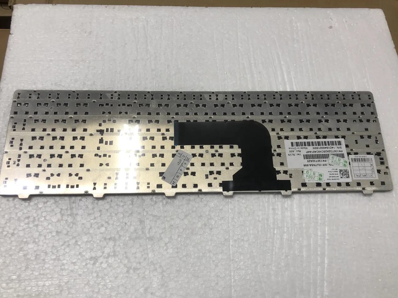 Bàn phím Dell 5721 mặt sau
