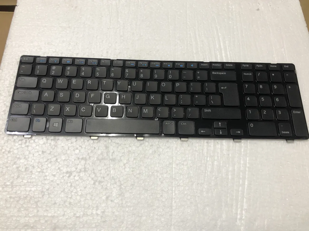 Bàn phím Dell 5721 mặt trước