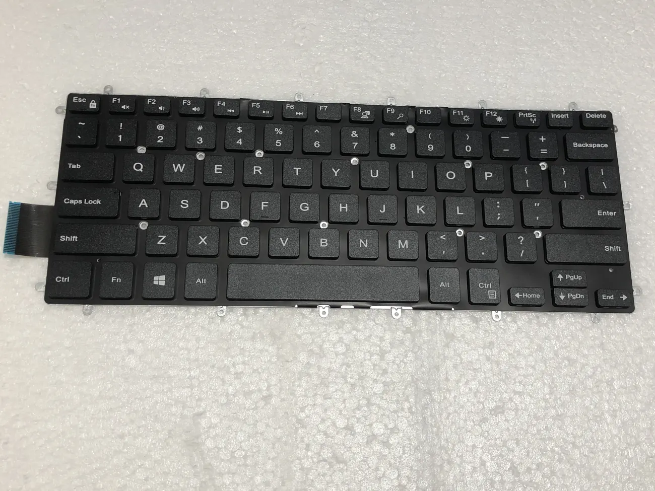 Bàn phím DELL 7466 =>Inspiron 15-5000 3493 5368 5370 5373 5378, 15-7000 7370 7373 7378 7460 7466 7467 7560 7569 7570 7572 7573 7579 7460 7466, Latitude 13 14 3379 3490 7368, Vostro 14 3480 3490 5468 5471 mặt trước