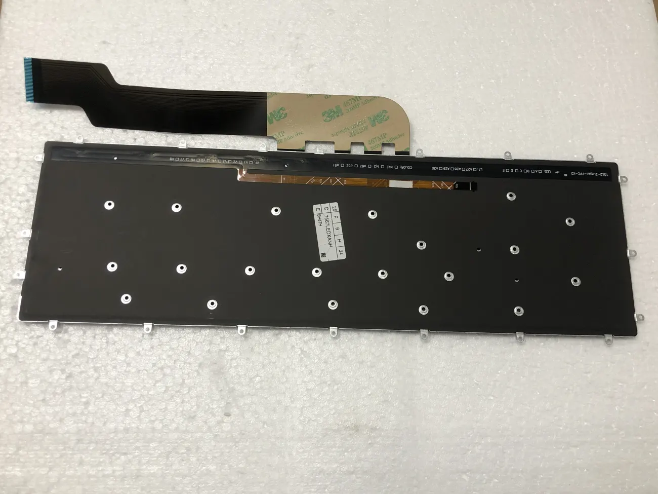 Bàn phím DELL 7566 (LED XANH) =>Inspiron 15 3580 3581 3582 3583 3593 3595 5565 5567 5570 5575 5767 5775 7566 7567 7577, Vostro 15 3584 3590 5568, Gaming G3 3579, G3 3590, G3 3779, G5 5587, G5 5590, G7 7588 mặt sau