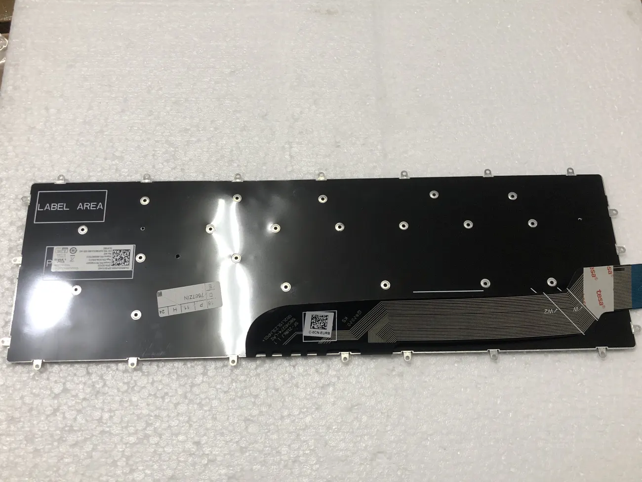 Bàn phím DELL 7566 (ZIN) =>Inspiron 15 3580 5565 5567 5568 5570 5575 5767 5775, 15-7000 7566 7567 7577, Vostro 3580 3581 3582 3583 3584 3590, Latitude 15 G3 3579, G3 3590, G3 3779, G5 5587, G7 7588, G5 5590, 3590 mặt sau