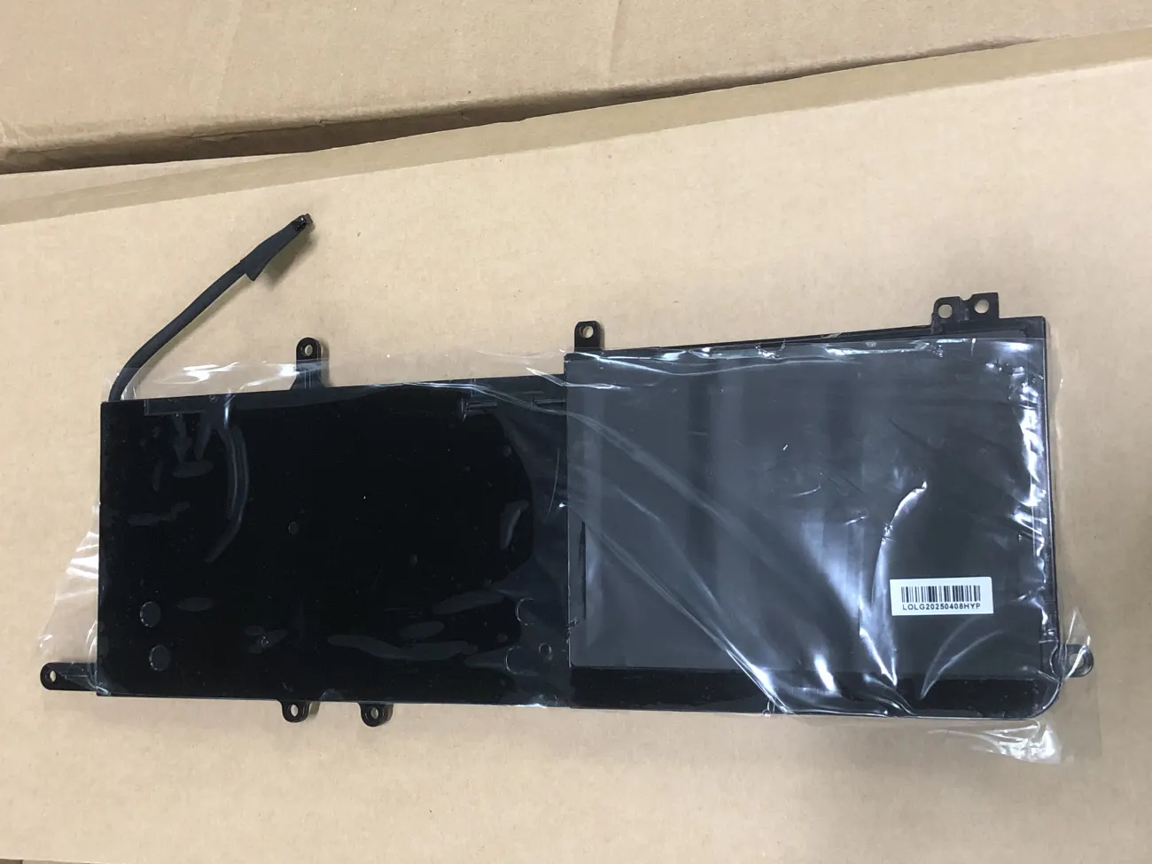 PIN DELL ALIENWARE 15 R3 R4 9NJM1 (ZIN) - 4 CELL - Alienware 15 R3 R4, Alienware 17 R4, 44T2R HF25D 9NJM1 mặt sau