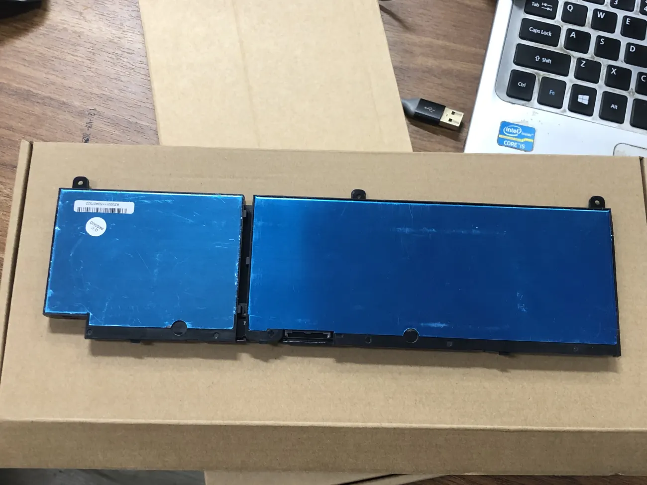 PIN DELL PRECISION 7550 68WH C903V (ZIN) - 6 CELL - Dell Precision 7550 7560 7750 7760, C903V mặt sau