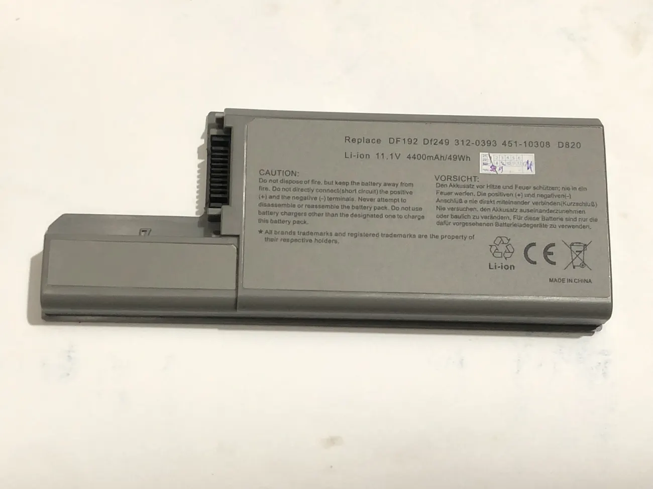 Pin dell D820 mặt trước