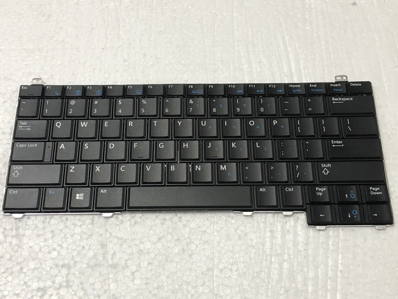 Bàn phím DELL E5440 =>Latitude E5440 mặt trước