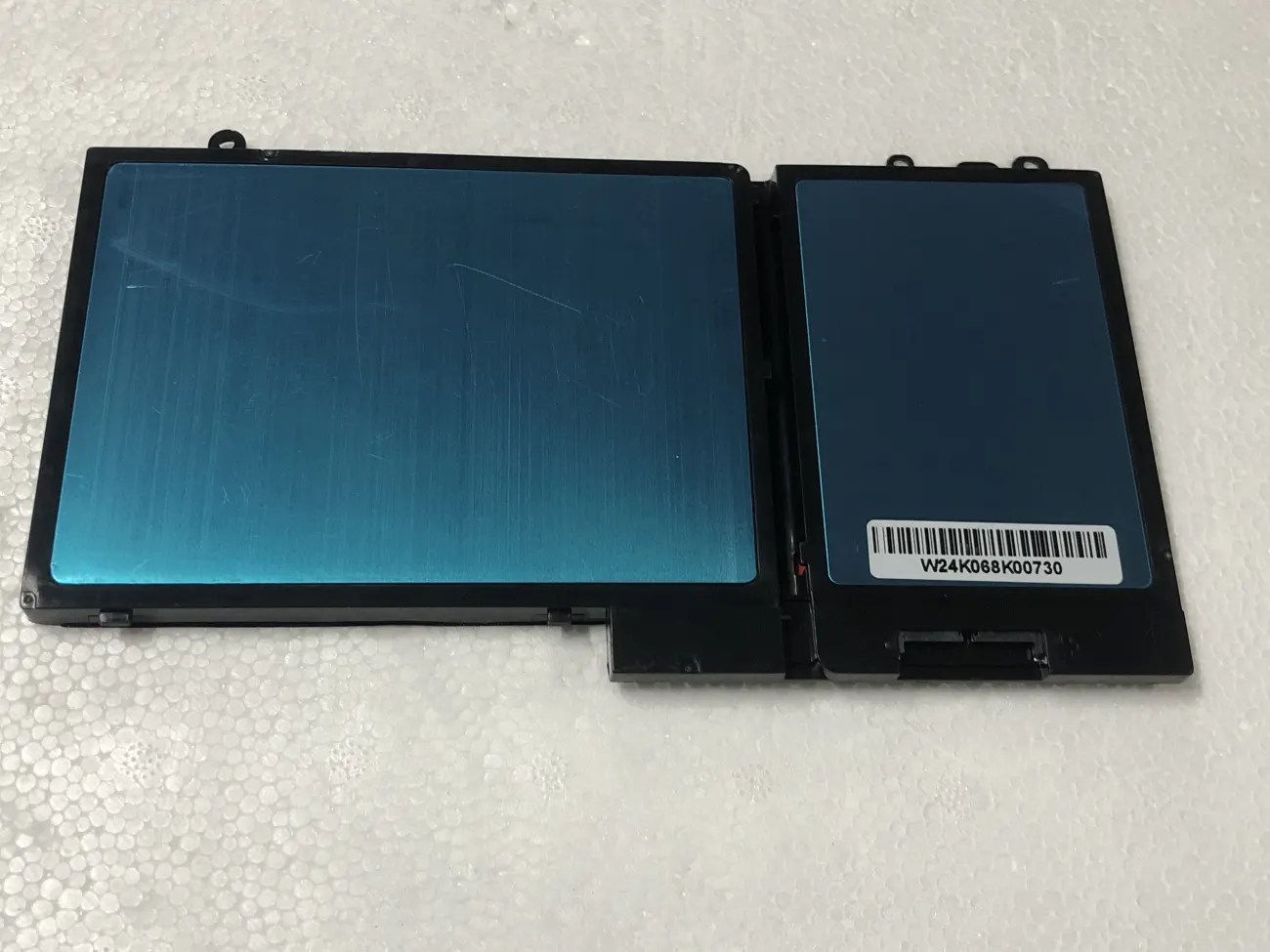 Pin DELL E5470 NGẮN 短款38WH (ZIN) - 3 CELL,ryxxh mặt sau