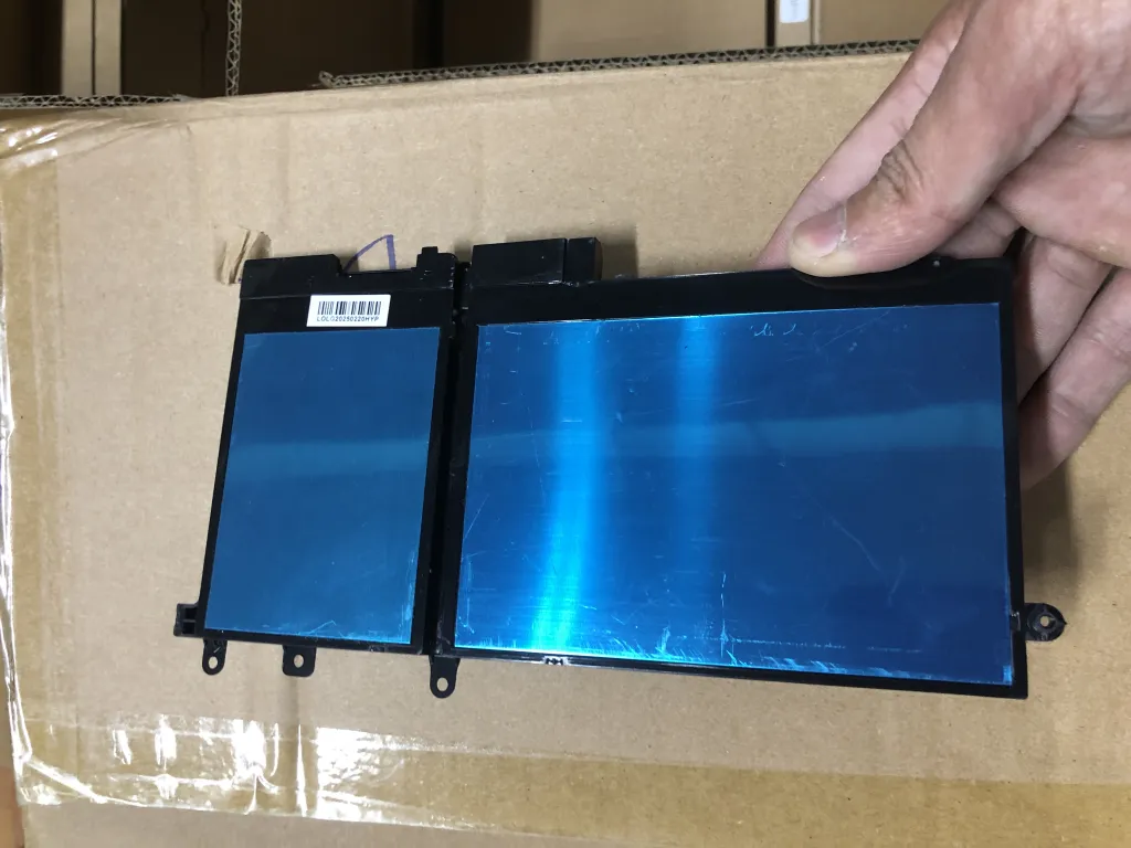 Pin Dell E5480 93FTF 51WH mặt sau