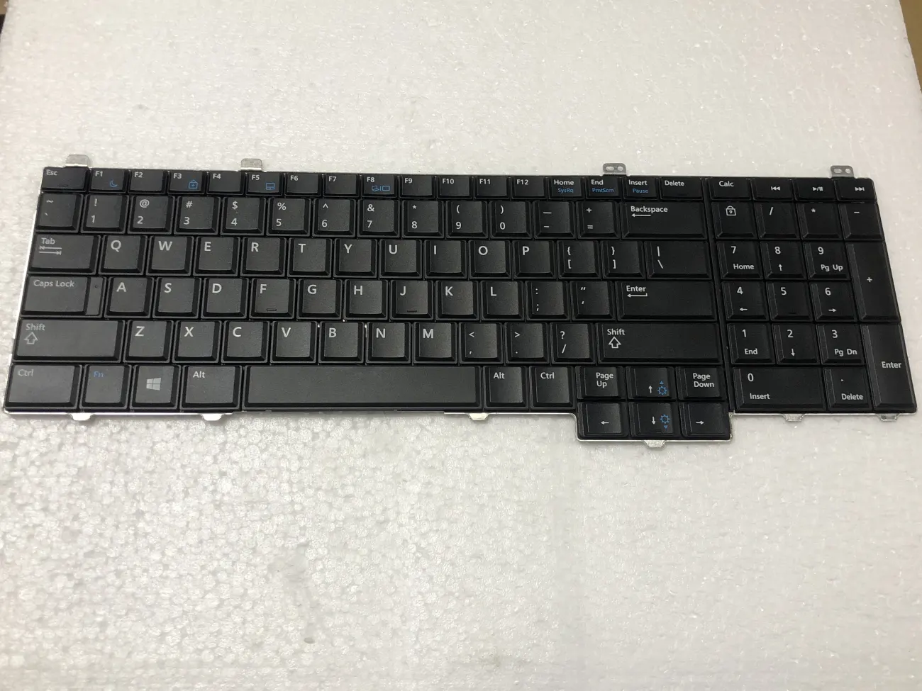 Bàn phím DELL E5540 mặt trước