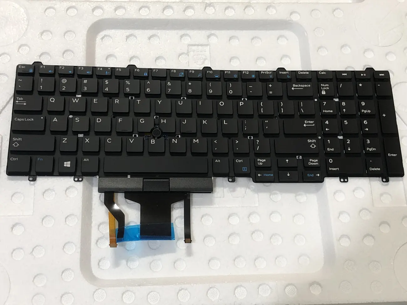 Bàn phím DELL E5550 có đèn, có chuột =>Latitude E5550 E5570 E5580, Precision 3520 7510 7520 7710 7720 mặt trước