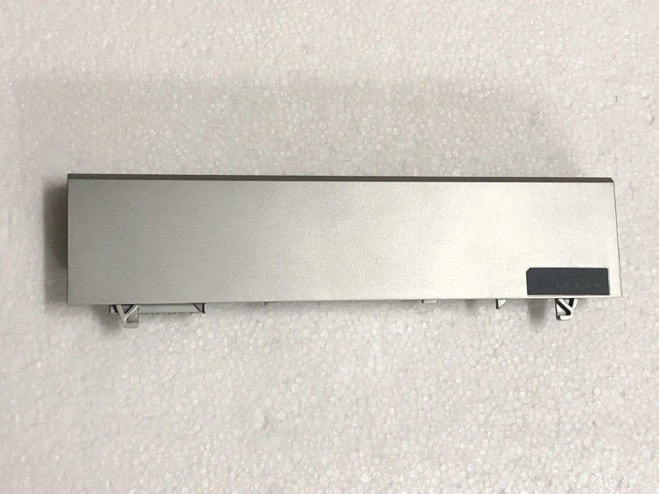 Pin Dell E6400 OEM mặt sau